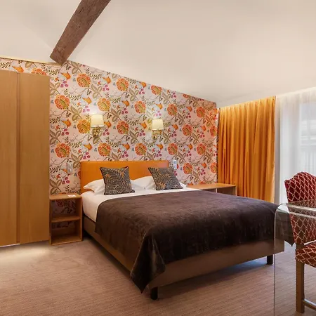 Saint-paul Rive-gauche Otel 4*