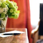 Saint-paul Rive-gauche Hotel 4*