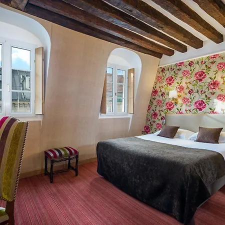 Saint-paul Rive-gauche 4*